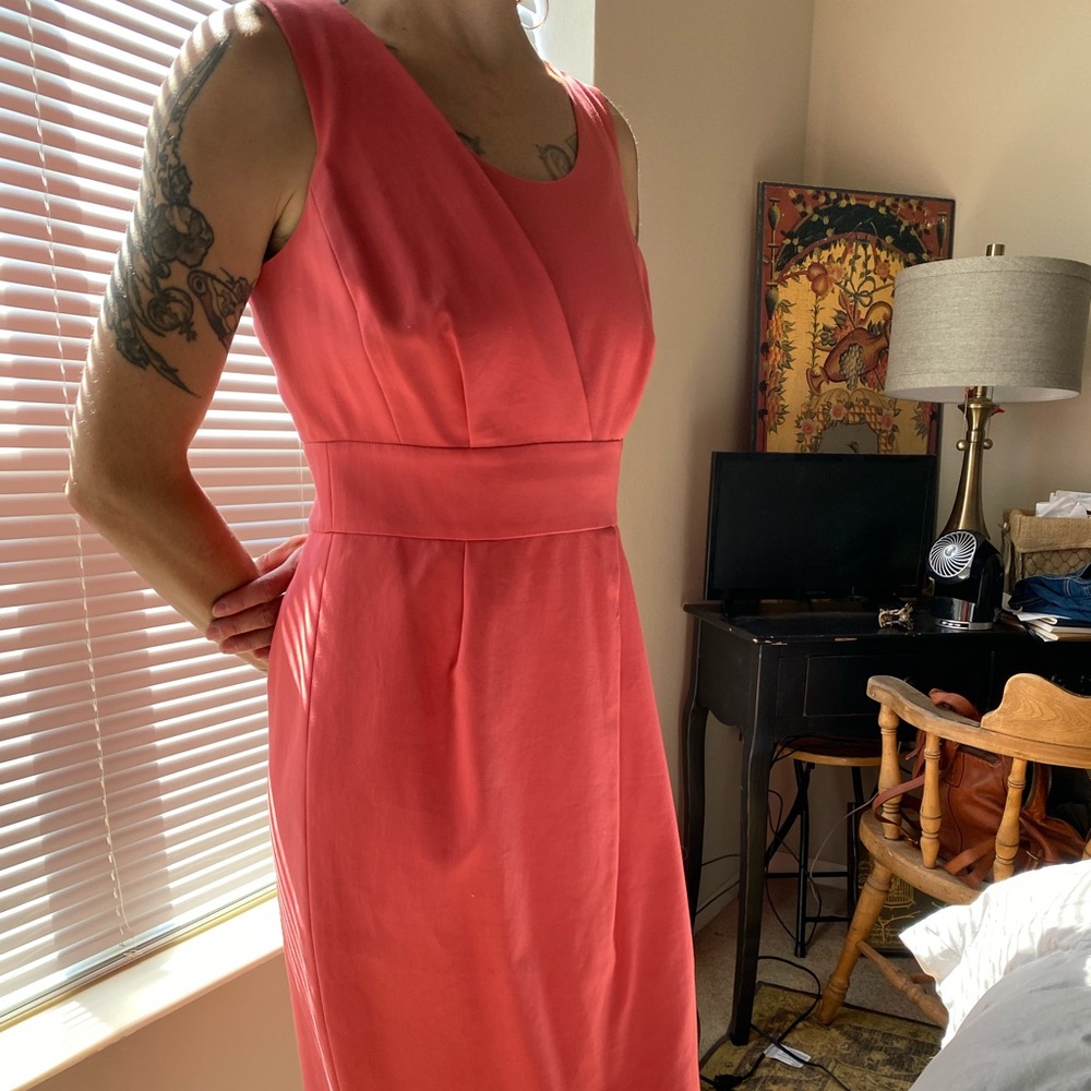 Beautiful coral cotton lined size 0 sheath. J. Crew never been worn except pic!